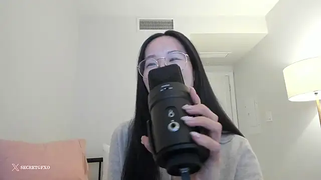 Snapshot of secretgirlfriendxo chatting on 03.17.25 secretgirlfriendxo online show from 03.17.25