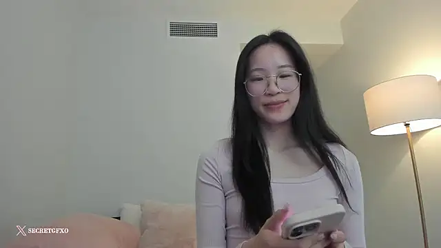 Snapshot of secretgirlfriendxo chatting on 03.19.25 secretgirlfriendxo online show from 03.19.25