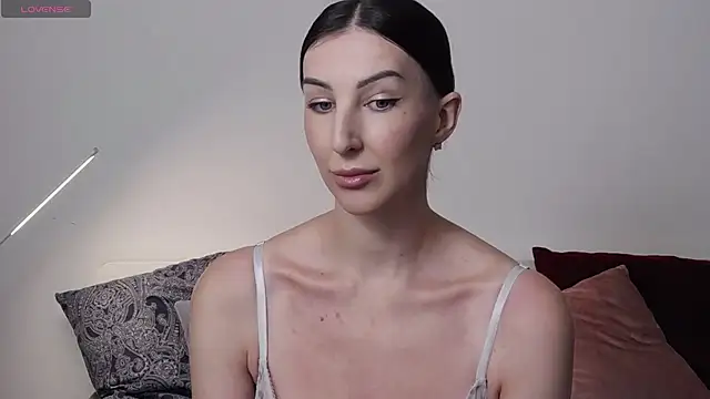 -Allure- online show from 11.11.25