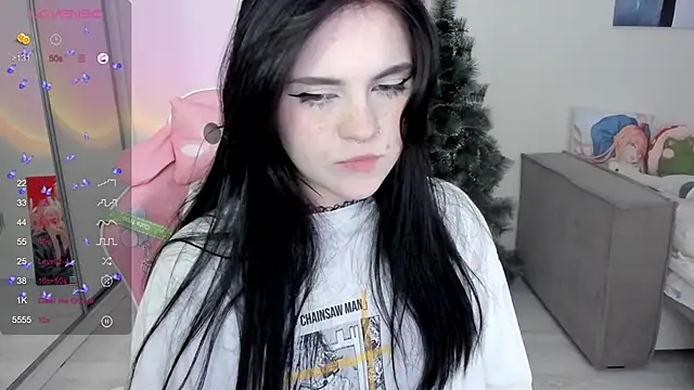 Snapshot of SelenaCute chatting on 12.30.24 SelenaCute online show from 12.30.24