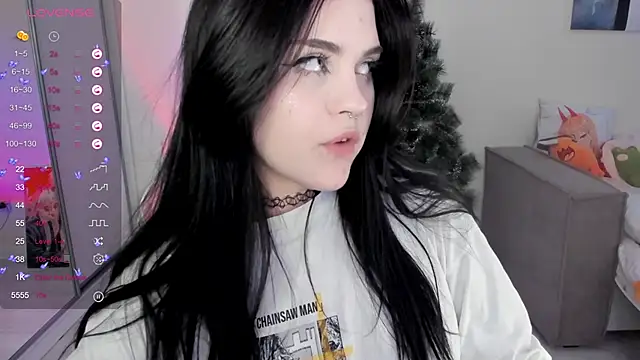 Snapshot of SelenaCute chatting on 01.02.25 SelenaCute online show from 01.02.25