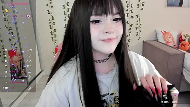 Snapshot of SelenaCute chatting on 02.24.25 SelenaCute online show from 02.24.25