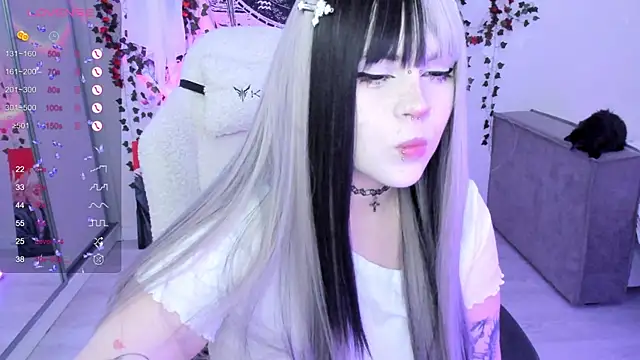 SelenaCute online show from 11.15.25