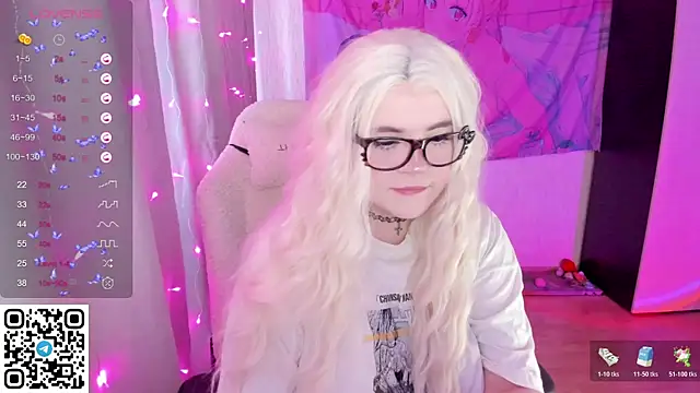 SelenaCute online show from 04.27.26