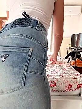 Silvia Zeno online show from 04.17.26