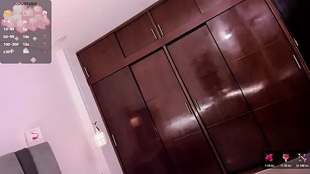 Snapshot of eileen_tanihara chatting on 10.30.25 eileen tanihara online show from 10.30.25