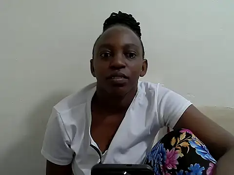 Snapshot of lizbela1 chatting on 07.17.26 lizbela1 online show from 07.17.26