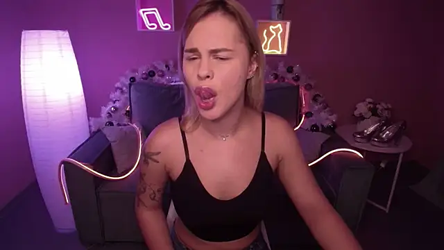 RikaRaily online show from 12.21.24