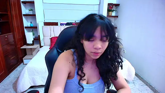 laureentt  online show from 12.28.24