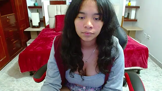laureentt  online show from 01.18.25
