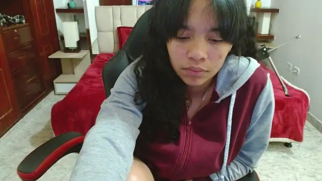 laureentt  online show from 01.20.25