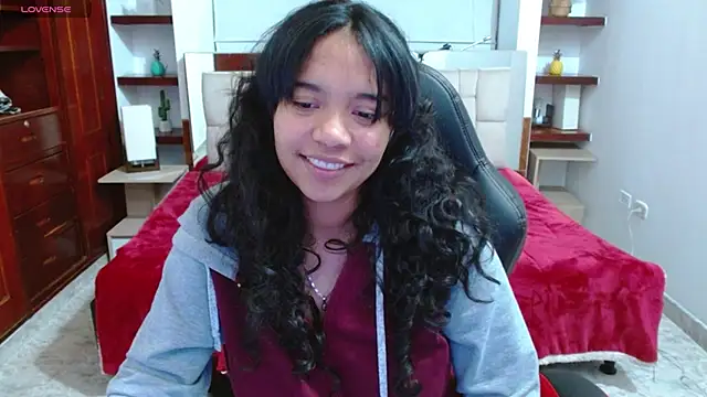 laureentt  online show from 01.22.25