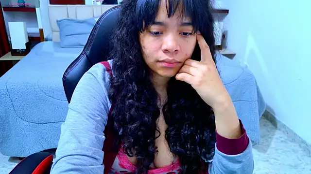 laureentt  online show from 11.13.25