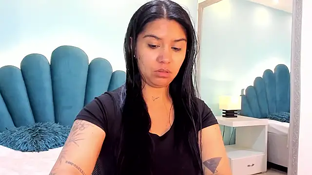 sharlott18 online show from 11.06.25