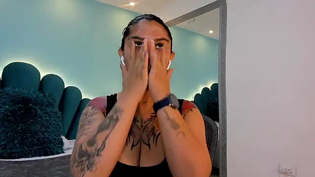 sharlott18 online show from 02.26.26