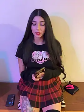 Felicia smok3 online show from 10.17.25