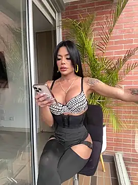 Snapshot of HOT_LADY_777 chatting on 03.20.25 HOT LADY 777 online show from 03.20.25