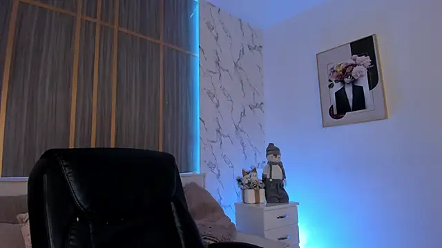 IsabellaAllen online show from 12.20.25