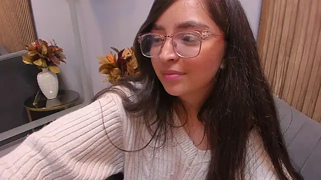 Eva Macalliter online show from 12.18.24