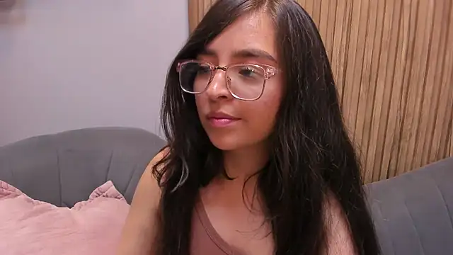 Eva Macalliter online show from 12.28.24