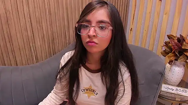 Eva Macalliter online show from 02.01.25