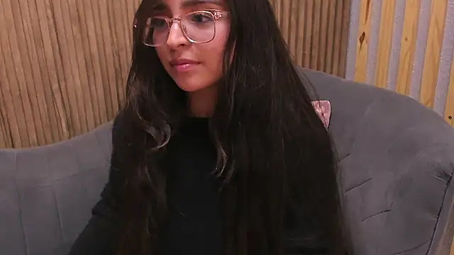 Eva Macalliter online show from 02.14.25