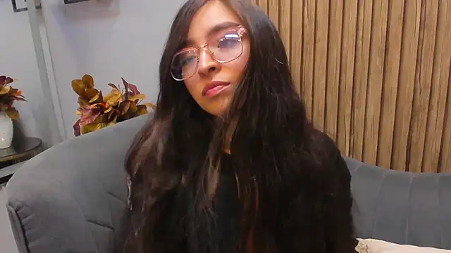 Eva Macalliter online show from 03.14.25