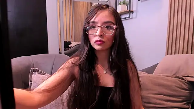 Eva Macalliter online show from 11.15.25