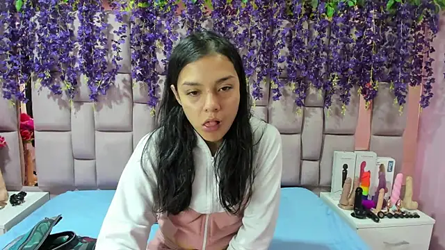 Bich Anal  online show from 12.17.24