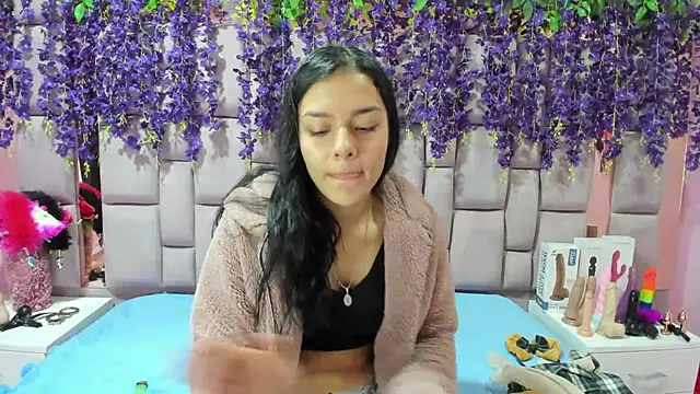 Bich Anal  online show from 12.19.24