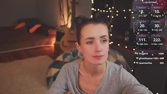 Snapshot of bananya_kitty chatting on 03.12.25 bananya kitty online show from 03.12.25