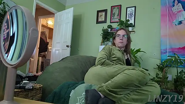 Linzy 19 online show from 01.15.26