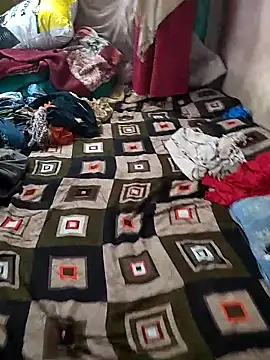 COUPLLE VILLAGE online show from 03.10.26