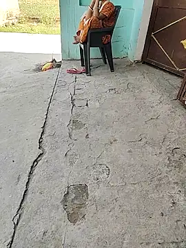 COUPLLE VILLAGE online show from 04.10.26