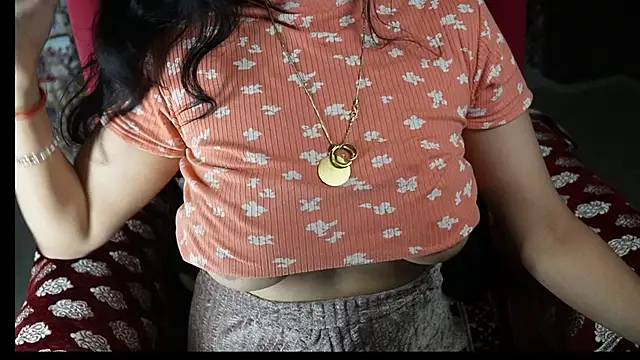 Snapshot of -AyeshaSinghania- chatting on 03.04.25 -AyeshaSinghania- online show from 03.04.25