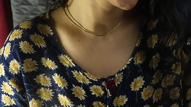 Snapshot of -AyeshaSinghania- chatting on 09.11.25 -AyeshaSinghania- online show from 09.11.25