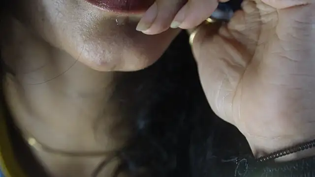 Snapshot of -AyeshaSinghania- chatting on 09.29.25 -AyeshaSinghania- online show from 09.29.25