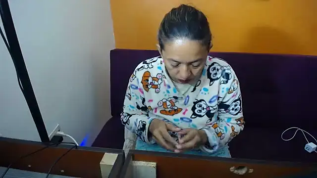 daleska ayala 1 online show from 12.24.24