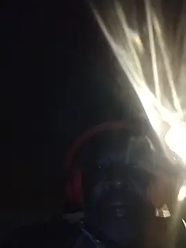 macnificent1fr online show from 12.04.25