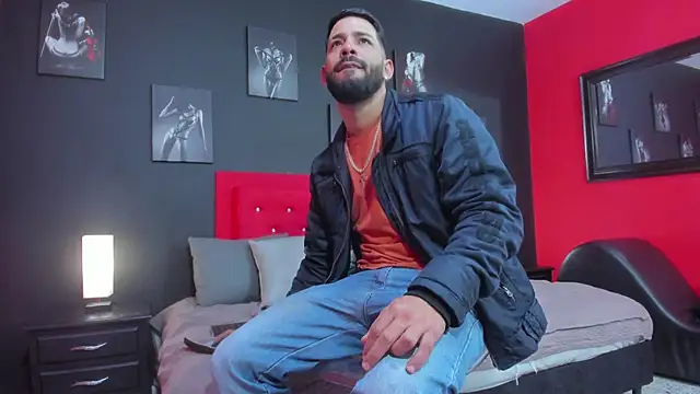 Thiagogomez online show from 10.21.25