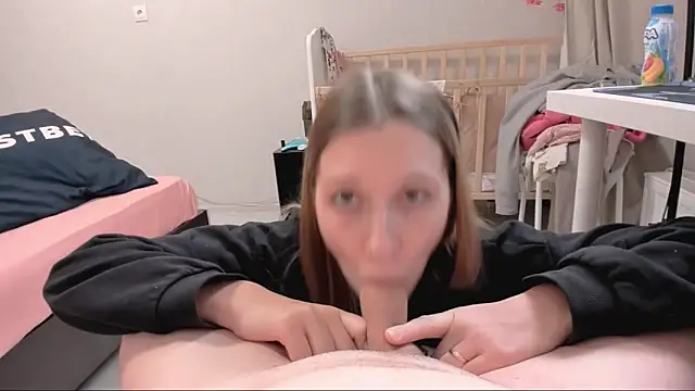 OliviaLukas online show from 03.03.26