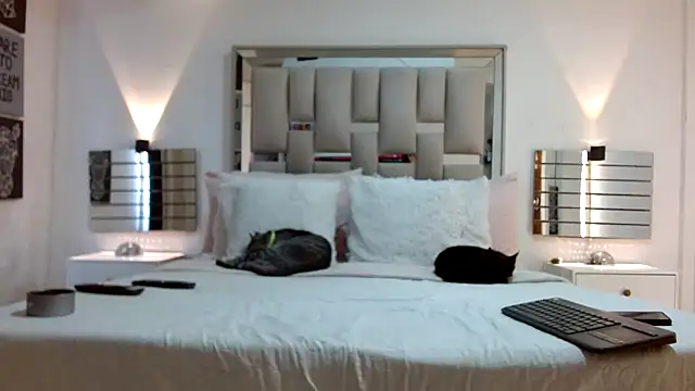 Snapshot of hellen_martin chatting on 10.27.25 hellen martin online show from 10.27.25