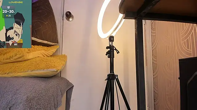 Snapshot of JUANDIAMONDS98 chatting on 10.06.25 JUANDIAMONDS98 online show from 10.06.25