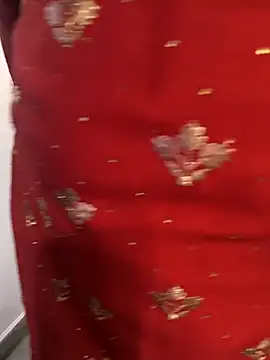 Snapshot of lovely_zara chatting on 03.10.25 lovely zara online show from 03.10.25