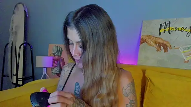 Snapshot of Patricia_Cox chatting on 10.31.25 Patricia Cox online show from 10.31.25