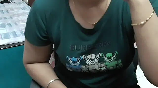 Snapshot of bhabhisexxy_880 chatting on 10.08.25 bhabhisexxy 880 online show from 10.08.25