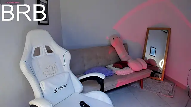 sweet pink  online show from 06.03.26