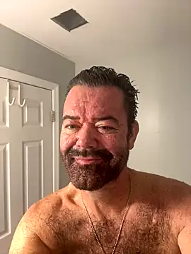 Snapshot of NYCLeatherBoi chatting on 12.04.24 NYCLeatherBoi online show from 12.04.24