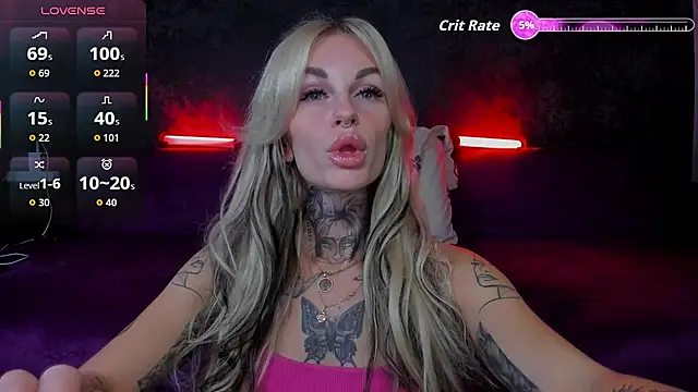 Snapshot of angel_devil_forever chatting on 09.29.25 angel devil forever online show from 09.29.25