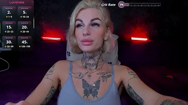 Snapshot of angel_devil_forever chatting on 10.10.25 angel devil forever online show from 10.10.25